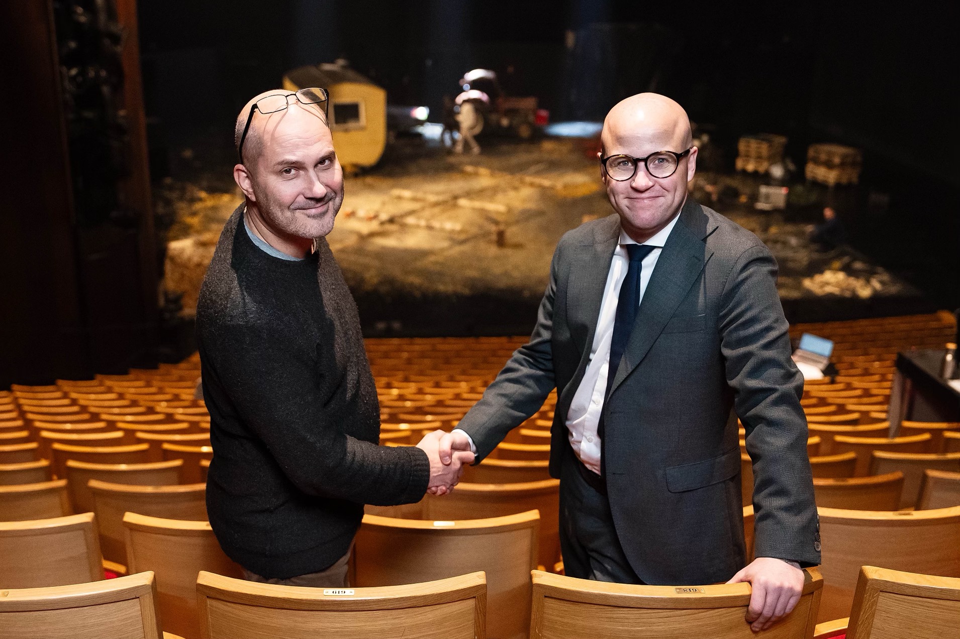 Noregs  Mållag  stør  Det  Norske  Teatret