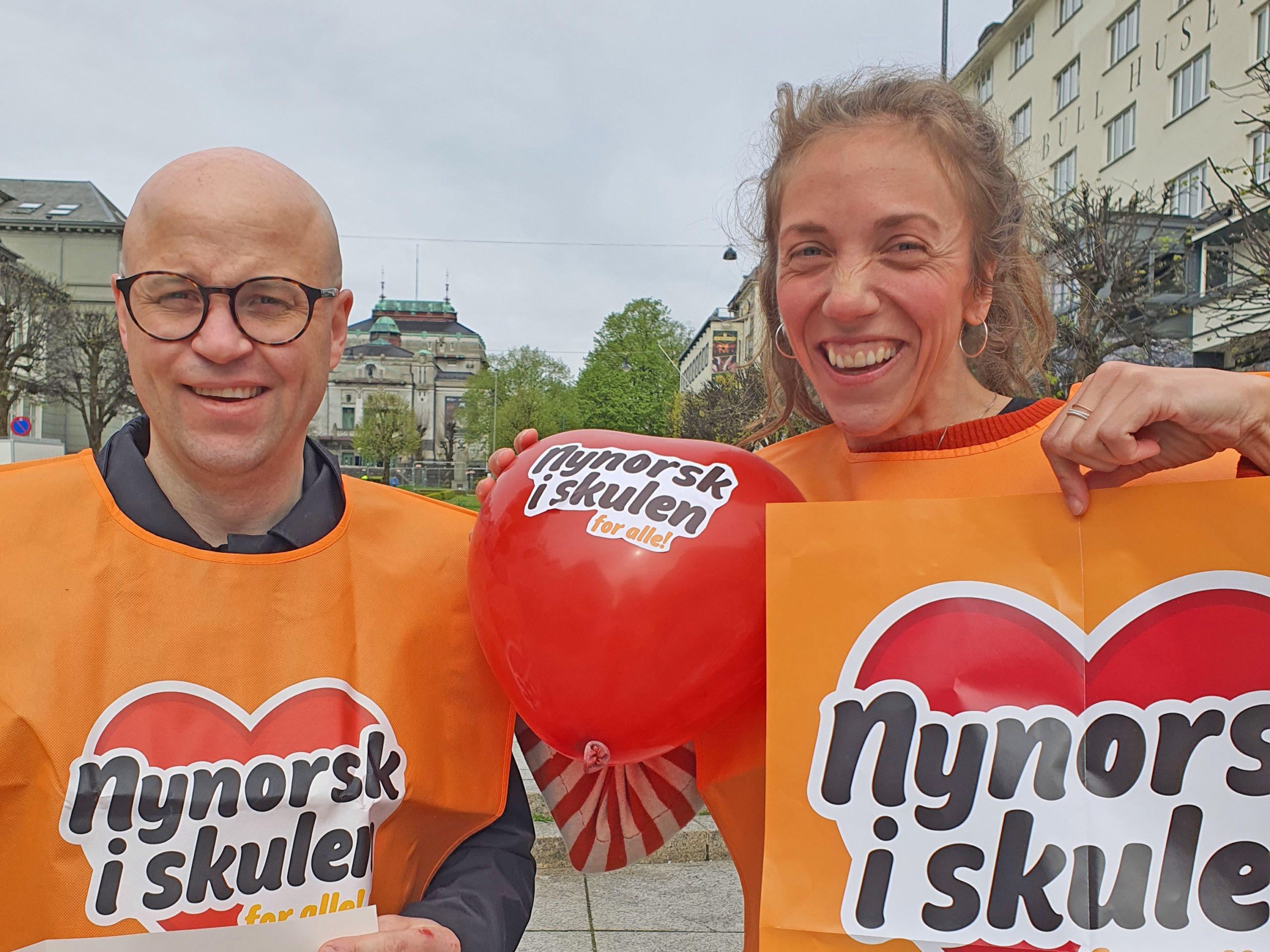 Peder Lofnes Hauge og Live Havreo Bjørnstad i aksjon Nynorsk i skulen for alle! (1)